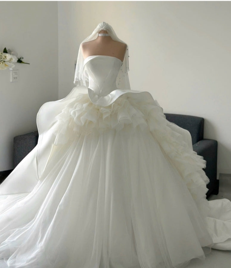 Alma - Sculptural Matte Satin Ball Gown