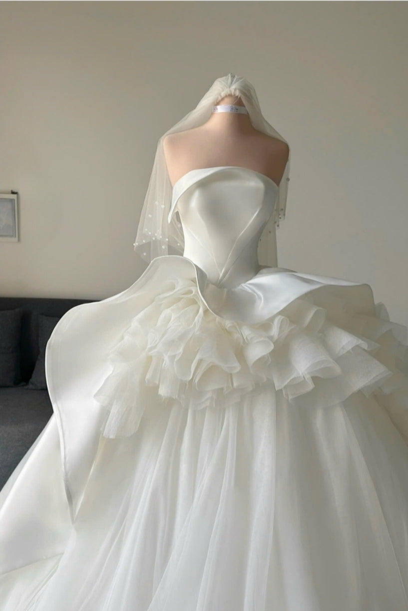 Alma - Sculptural Matte Satin Ball Gown